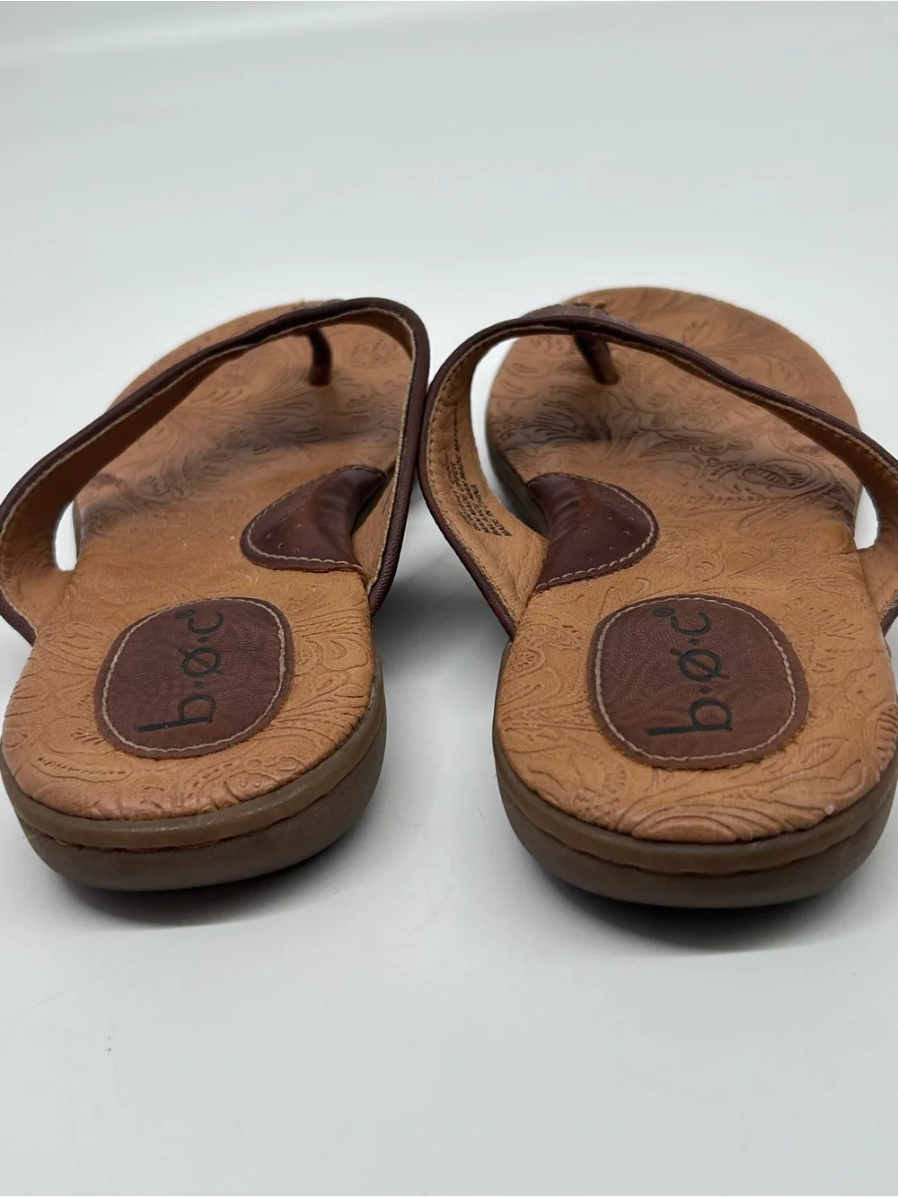 b.o.c. Born Concept Brown Leather Thong Sandals 8
